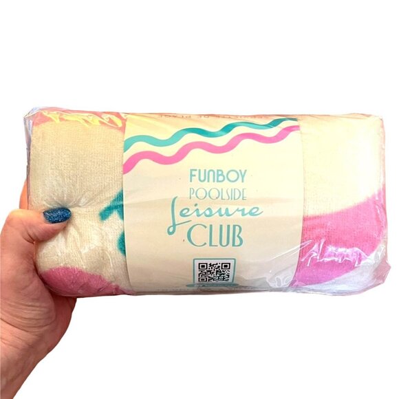 Funboy Poolside Leisure Club Beach Towel Cotton 68" x 30" Pink and White Waves - Picture 2 of 7